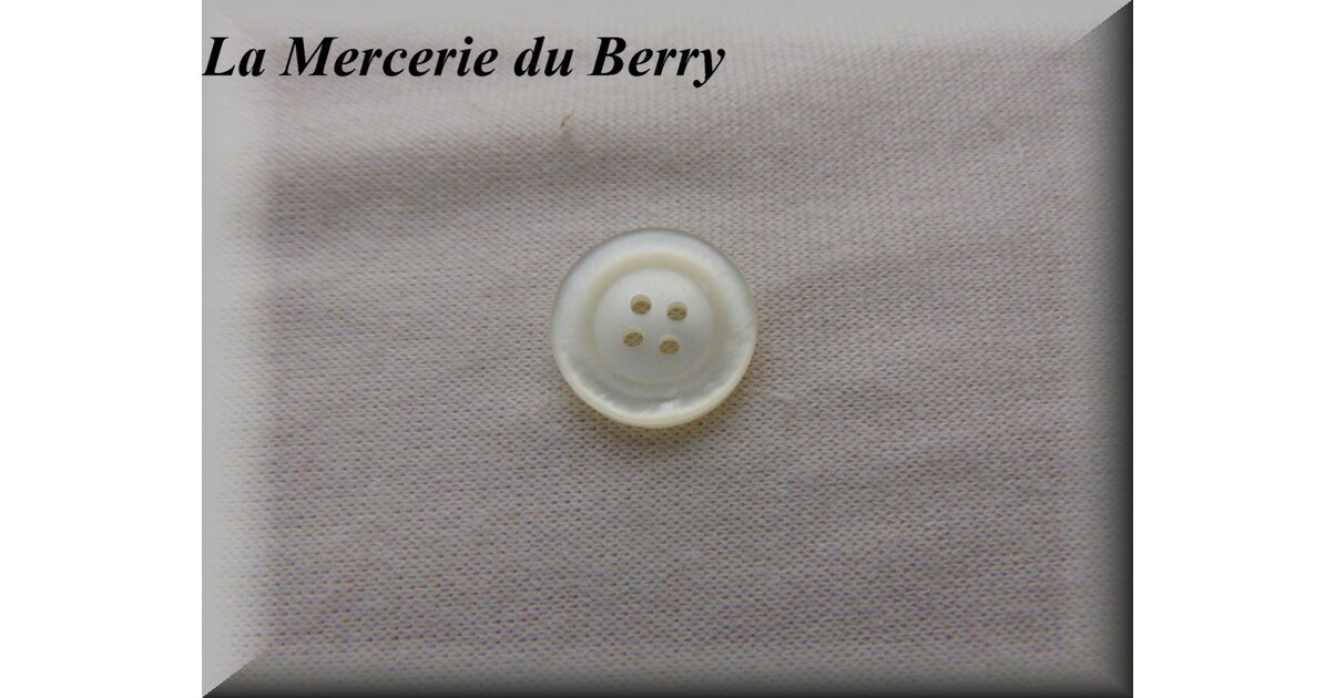 Bouton Ancien Jaune Petit Point - Mercerie Vintage - Occasion - Pour Couture Créative